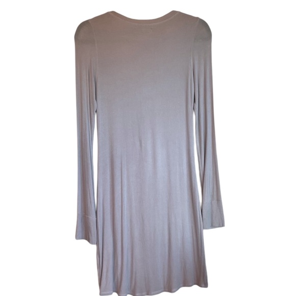 Michael Lauren Longsleeve T-shirt Dress in Taupe Henley Ribbed - Picture 4 of 4
